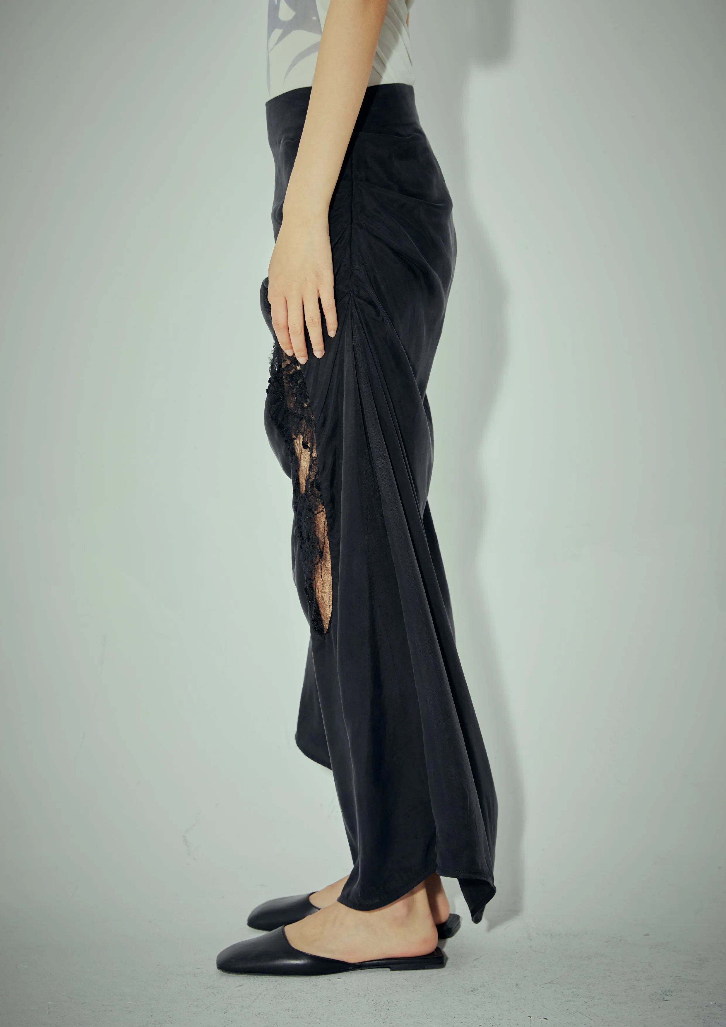 Knee Hollow Pleated Skirt