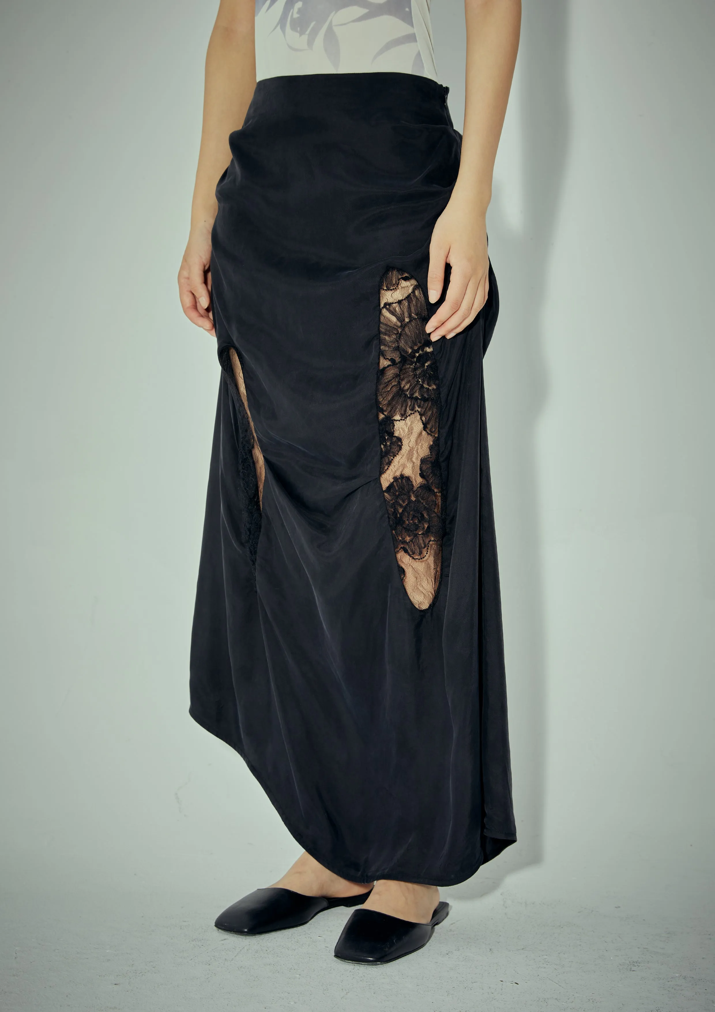Knee Hollow Pleated Skirt