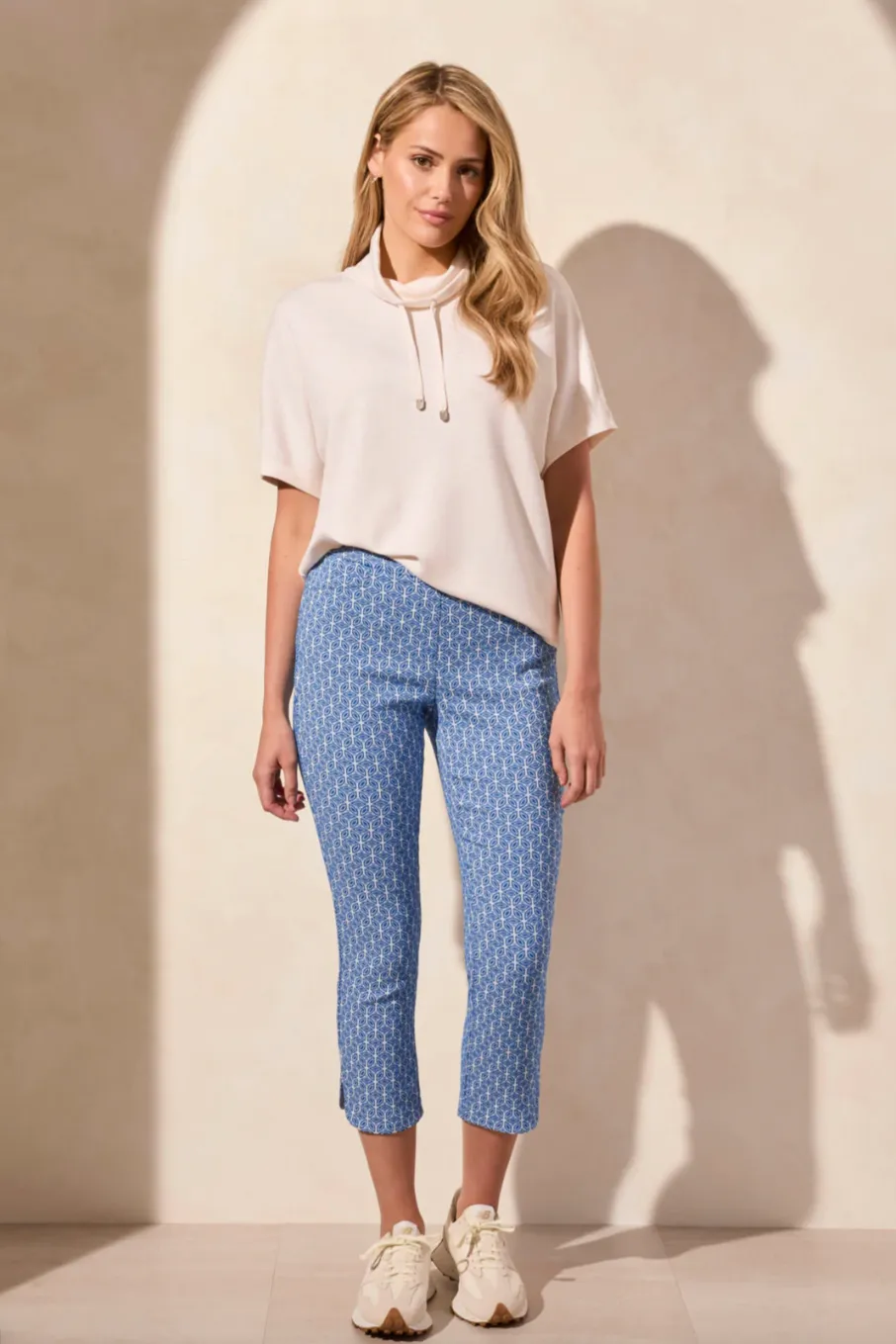 Tribal Pull On Jacquard Print Capri